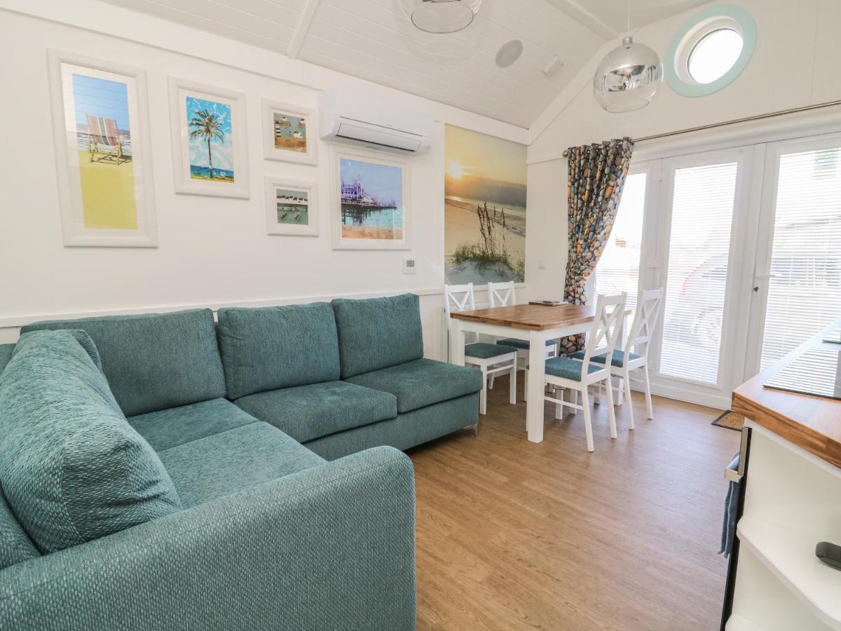 279 Holiday home *