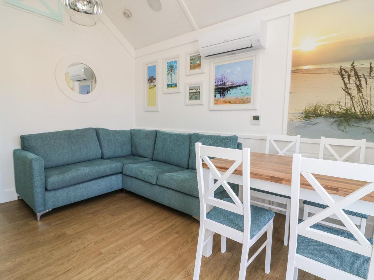 279 Holiday home *